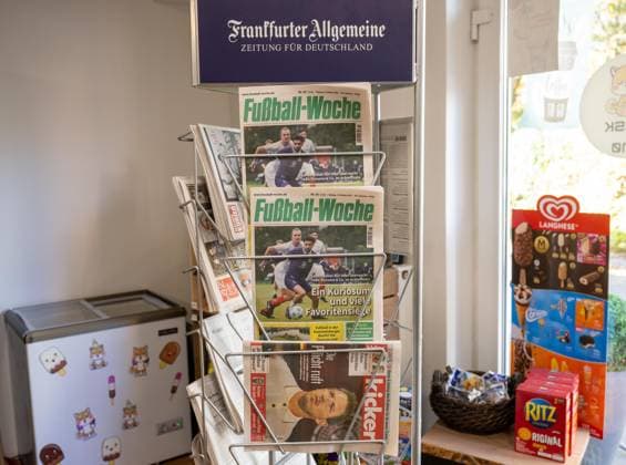 Soccer, Season 2025 2026, Media, The trade magazine Fußball Woche from Berlin was published for the last time on October 13, 2025 after 102 years, it was discontinued with issue 42 2025, 13 10 2025, Copyright: xMatthiasxKochx