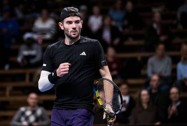 251013 Jacob Fearnley of Great Britain competes in a men s singles tennis match during day 1 of the ATP 250 Nordic Open on October 13, 2025 in Stockholm Photo Emma Wallskog BILDBYRAN COP 320 EW0577 tennis nordic open nordic open 2024 bbeng jubel  Copyright: EMMAxWALLSKOG BB251013EW023
