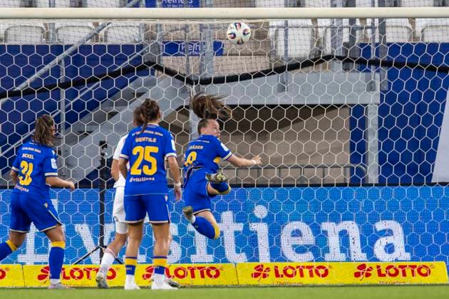 Google Pixel Womens Bundesliga FC Carl Zeiss Jena vs 1 FC Nürnberg Jena 13 10 2025 Own goal 0 1 by Felicia Sophie Sträßer 8 FC Carl Zeiss Jena Google Pixel Womens Bundesliga FC Carl Zeiss Jena vs 1 FC Nürnberg ad hoc arena at Ernst Abbe Sportfeld 13 10 2025 Copyright: xBEAUTIFULxSPORTS Duehringx