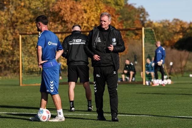 Coach Petrik Sander 1 FC Magdeburg and Samuel Loric 1 FC Magdeburg,2 2 Soccer Bundesliga Season 2025 2026 Training 1 FC Magdeburg at the Avnet Arena in Magdeburg Soccer,Man,Men,Germany,13 10 2025