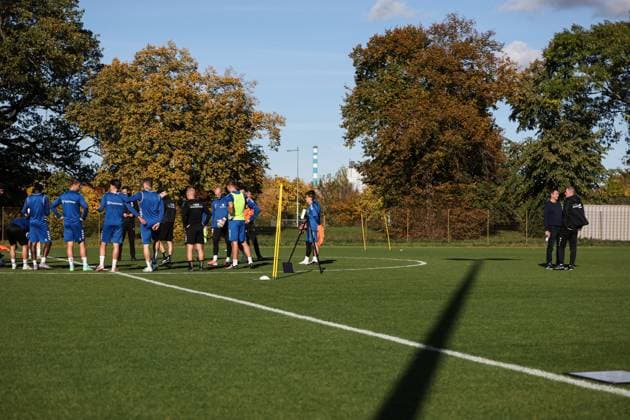 Managing Director Sports Otmar Schork 1 FC Magdeburg with coach Petrik Sander 1 FC Magdeburg , on the left is the team in the players circle 2 Soccer Bundesliga Season 2025 2026 Training 1 FC Magdeburg at the Avnet Arena in Magdeburg Soccer,Man,Men,Germany,13 10 2025