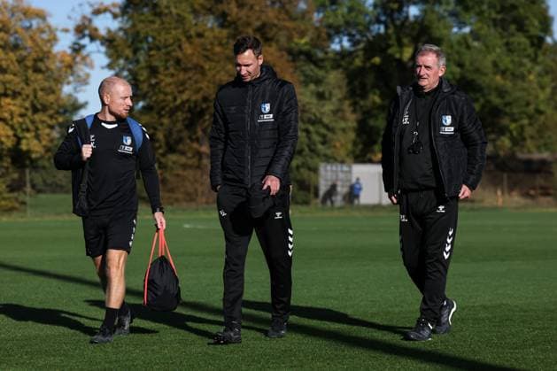 from l Athletics coach Jannik Kirchenkamp, coach Pascal Ibold, coach Petrik Sander 1 FC Magdeburg 2 Soccer Bundesliga Season 2025 2026 Training 1 FC Magdeburg at the Avnet Arena in Magdeburg Soccer,Man,Men,Germany,13 10 2025