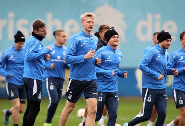 Football, Men, 3 Liga, Season 2025 2026, TSV 1860 Munich, Training Raphael Schifferl TSV 1860 Munich running