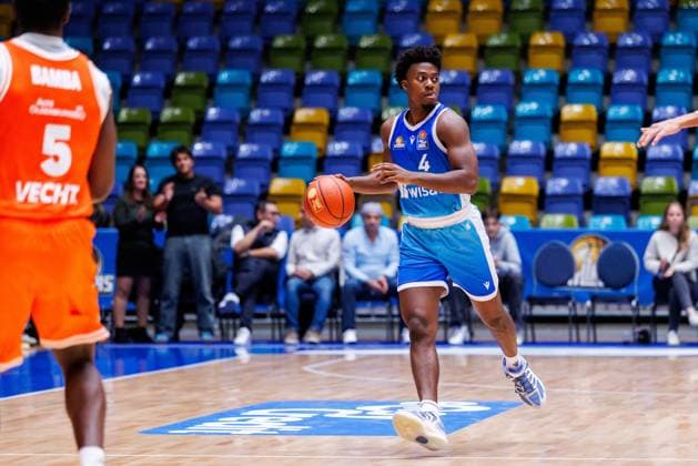 easycredit BBL Nahiem Alleyne Frankfurt Skyliners, 4 with ball game of the easycredit BBL Frankfurt Skyliners Rasta Vechta on matchday 4 of the 25 26 season at the Süwag Energie ARENA on 13 10 2025 Copyright: xBEAUTIFULxSPORTS Hahnex