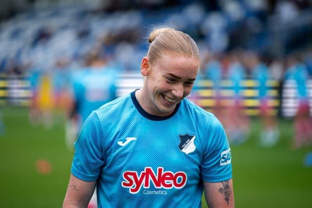 Laura Dick TSG Hoffenheim, 01 laughs, GER, TSG 1899 Hoffenheim vs Bayer 04 Leverkusen, Football Google Pixel Frauen Bundesliga, 6 Spieltag, Saison 2025 2026, 12 10 2025 DFB regulations prohibit any use of photographs as image sequences and or quasi video GER, TSG 1899 Hoffenheim vs Bayer 04 Leverkusen, Football Google Pixel Frauen Bundesliga, 6 Spieltag, Saison 2025 2026, 12 10 2025 Hoffenheim Copyright: xEibner-Pressefoto Memmlerx EP_MMR