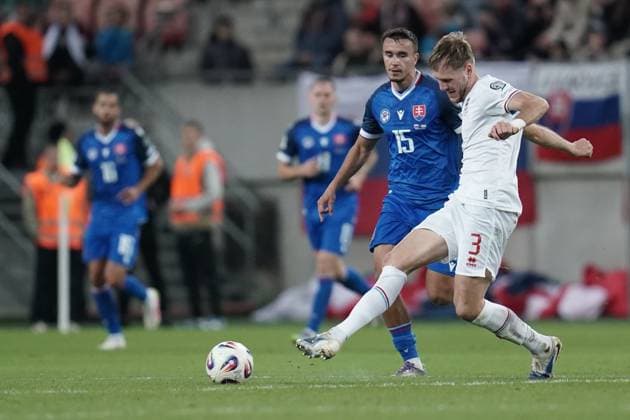 Soccer World Cup Qualification 2025 2026 13 10 2025, Soccer international match, international match, World Cup Qualification, 2025 2026, Group A, Slovakia, Trvana, City Arena, Slovakia SVK Luxembourg LUX vl Enes Mahmutovic Luxembourg, Luxembourg, FLF 3 David Strelec Slovakia, 15
