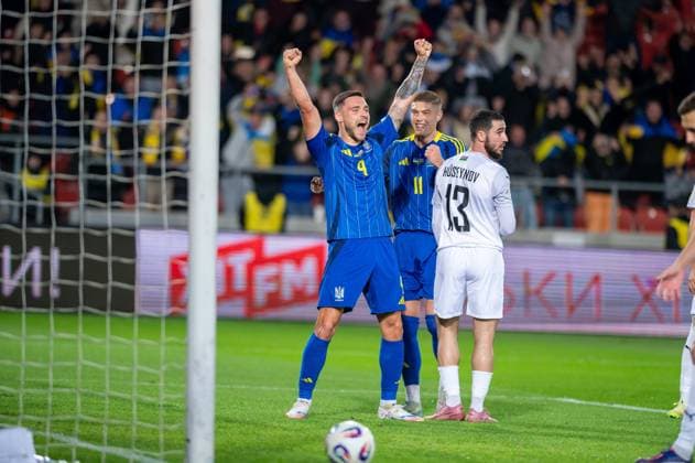 2025.10.13 Krakow pilka nozna Kwalifikacje Mistrzostw Swiata 2026 Ukraina - Azerbejdzan N z Oleksiy Gutsulyak Artem Dovbyk cieszynka Foto Gleb Soboliev PressFocus 2025.10.13 Krakow Football - FIFA World Cup, WM, Weltmeisterschaft, Fussball 2026 Qualifying round Ukraine - Azerbaijan Oleksiy Gutsulyak Artem Dovbyk celebration Credit: Gleb Soboliev PressFocus NEWSPIX.PL --- newspix.pl 