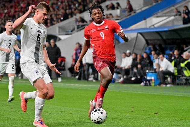 Ljubljana, Slovenia, October 13th 2025, Johan Manzambi of Switzerland (R) in action against Jaka Bijol of Slovenia (L) during the UEFA European Qualifiers for 2026 World Cup, Group B match between Slovenia and Switzerland at Stadium Stozice, Ljubljana, Slovenia. (Photo by Igor Kupljenik Sports Press Photo) Copyright: xIgorxKupljenikx xSPPx Sportspressphoto_SPR42186
