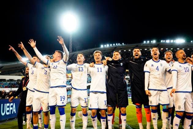 GOTHENBURG, SWEDEN 20251013 Kosovo players celebrate after winning Mondays World Cup Group B qualifying match between Sweden and Kosovo at Ullevi, October 13, 2025 in Gothenburg, Sweden GOTHENBURG SWEDEN x9200x  Copyright: xAdamxIhse TTx VM-KVAL SVERIGE-KOSOVO