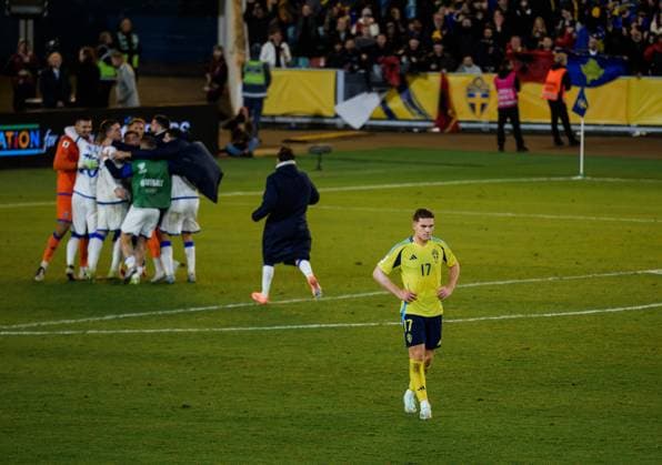 251013 Viktor Gyökeres of Sweden looks dejected after the FIFA World Cup Qualifier football match between Sweden and Kosovo on October 13, 2025 in Gothenburg Photo Mathias Bergeld BILDBYRAN kod MB JM0741 bbeng fotboll football soccer fotball vm kval kval fifa world cup qualifier qualifier qualification sverige sweden sverige a kosovo depp  Copyright: MATHIASxBERGELD BB251013MB059