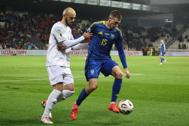 World Cup European Qualifiers Match Ukraine - Azerbaijan Elvin Badalov and Oleh Ocheretko during the football World Cup European Qualifiers match Ukraine - Azerbaijan at Cracovia Stadium in Krakow, Poland on October 13, 2025. Krakow Poland  Copyright: xJakubxPorzyckix originalFilename:porzycki-worldcup251013_npgKT.jpg