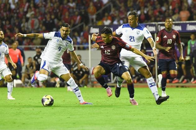 Costa Rica national team, Nationalteam vs Nicaragua National Team. FIFA World Cup, WM, Weltmeisterschaft, Fussball 2026 Qualifiers CONCACAF group C Costa Rica striker Alonso Martinez (C) in action during the game played between the National Teams of Costa Rica and Nicaragua. CONCACAF World Cup 2026 Qualifiers, Group C game played on 13.10.25 at the National Stadium in La Sabana, San Jose, Costa Rica. Photo Jose Campos PMEimages. San Jose San Jose Costa Rica Copyright: xJosexCamposx xPMEimagesx