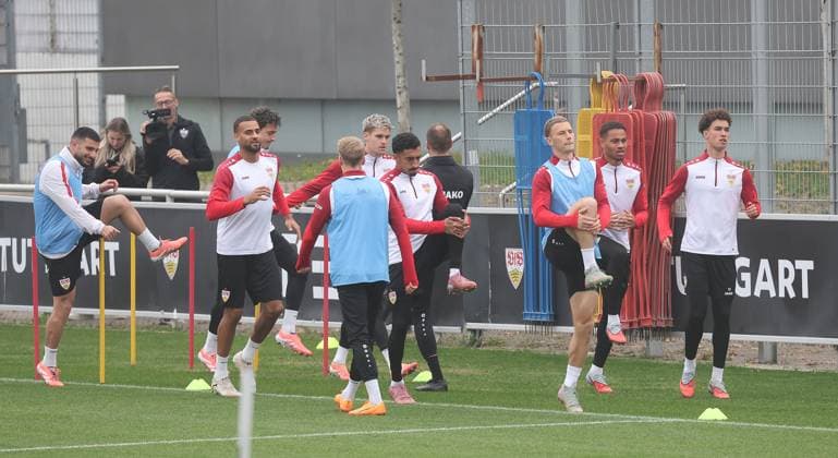 Stuttgart , Football training VfB Stuttgart ,