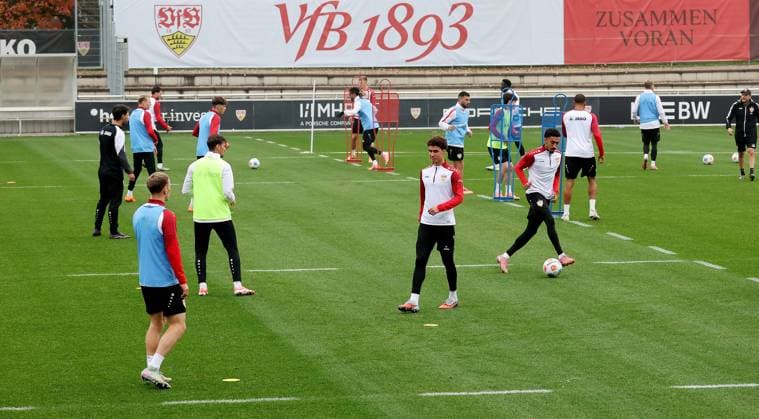 Stuttgart , Football training VfB Stuttgart ,