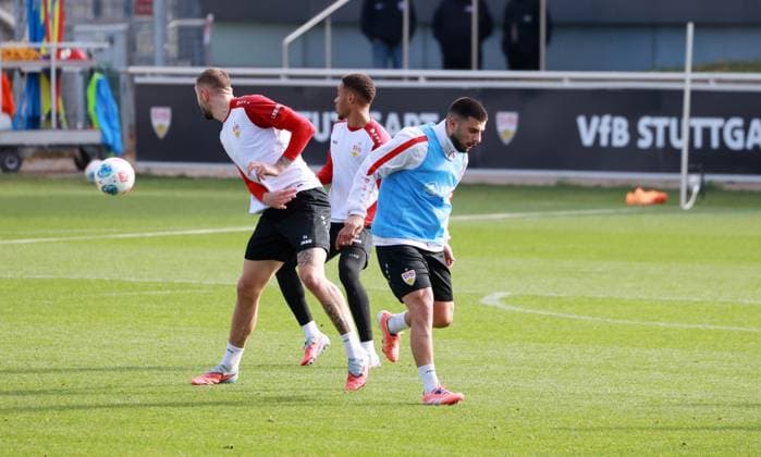 14 10 25 VfB Stuttgart Training Germany, Stuttgart, 14 10 2025, Football, Bundesliga, VfB Stuttgart Training f l Jeff Chabot, Nikolas Nartey, Deniz Undav