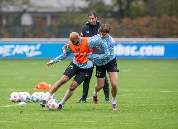 Soccer, Men, Season 2025 26, 2 Bundesliga, Hertha BSC, Training, v l John Anthony Brooks Hertha BSC , Kennet Eichhorn Hertha BSC , 14 10 2025, Copyright: xSebastianxRäppold MatthiasxKochx