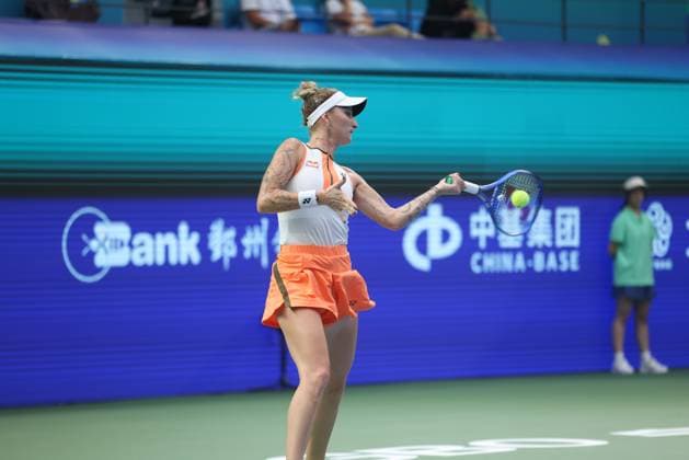 NINGBO, CHINA - OCTOBER 14: Marketa Vondrousova of the Czech Republic competes in the Women s Singles Round of 32 match against Karolina Muchova of the Czech Republic on day 2 of 2025 Ningbo Open at the Ningbo (Yinzhou) Tennis Center on October 14, 2025 in Ningbo, Zhejiang Province of China.  Copyright: xVCGx 111597140773