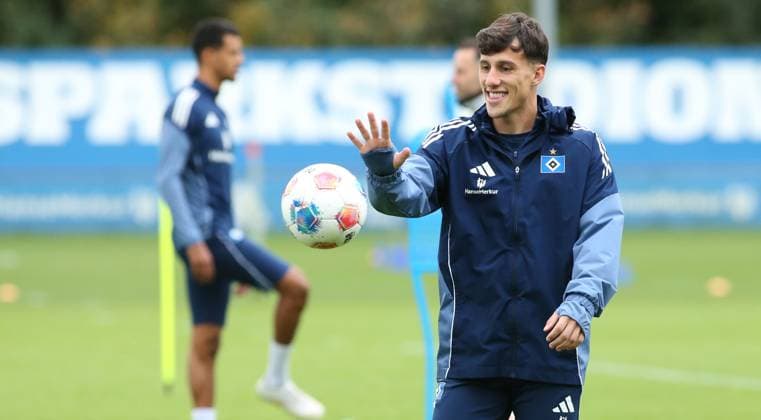 Morning training session for Bundesliga club Hamburger SV on the training pitch at the Volksparkstadion The session on Tuesday morning was the last public training session before the away game at RB Leipzig next Saturday, October 18 Nicolas Capaldo Stellingen Hamburg