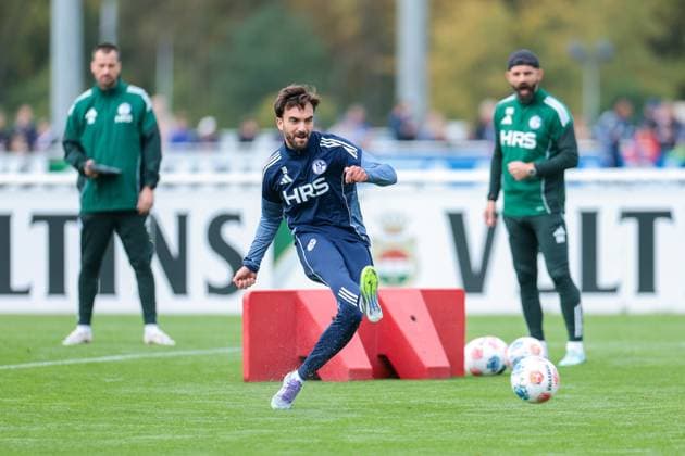 14 10 2025, Football, Season 2025 2026, Training FC Schalke 04, Kenan Karaman FC Schalke 04 , Gelsenkirchen Training ground FC Schalke 04 NRW Germany xRHR PHOTO YYx Copyright: RHR-FOTOx RHR-FOTO YY