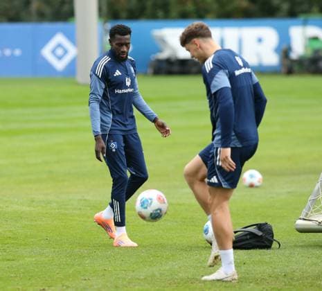 Morning training session for Bundesliga soccer team Hamburger SV on the training pitch at the Volksparkstadion The session on Tuesday morning was the last public training session before the away game at RB Leipzig next Saturday, October 18 Bakery Jatta l Stellingen Hamburg