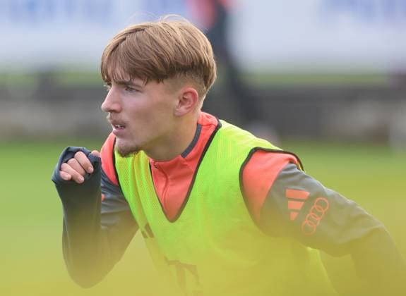 46 Lennart Karl, during sprint training Football FC Bayern Munich training at Säbenerstrasse 14 10 2025 PHOTO Mladen Lackovic LakoPress