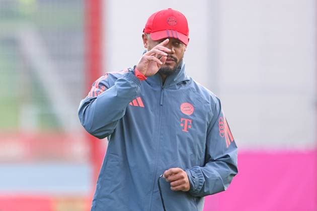 Coach Vincent Kompany, Portraet, Portrait, Football FC Bayern Munich Training at Säbenerstrasse 14 10 2025 PHOTO Mladen Lackovic LakoPress