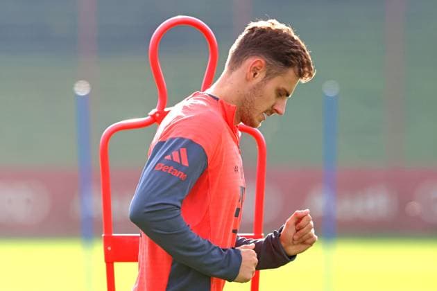 44 Josip Stanisic, running, rehab training, football FC Bayern Munich training at Säbenerstrasse 14 10 2025 PHOTO Mladen Lackovic LakoPress