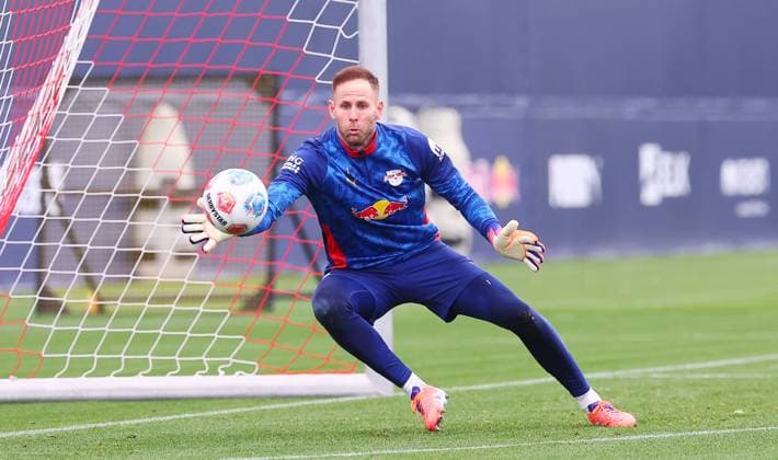 RB Leipzig Training Bundesliga Leipzig, 14 10 2025, RB Leipzig Training Center,Soccer Bundesliga , RB Leipzig Training , In the picture rGoalkeeper Peter Gulacsi 1, RB Leipzig , Picture Point