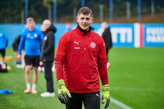 14 10 2025, Soccer, Men, 2 BL, Season 2025 2026, Training Holstein Kiel KSV Goalkeeper Timon Weiner Kiel, Projensdorf Projensdorf, Training ground Schleswig Holstein Germany