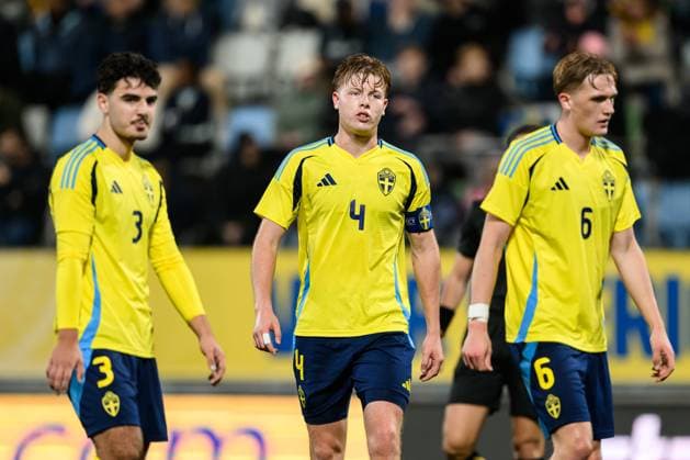 251014 Nils Zätterström of Sweden during the UEFA Under 21 Qualifier football match between Sweden and Poland on October 14, 2025 in Jönköping Photo Carl Sandin BILDBYRAN code CS CS0792 fotboll football soccer fotball em kval kval uefa european under 21 qualifier qualifier u21 under 21 sverige sweden poland bbeng  Copyright: CARLxSANDIN BB251014CS017