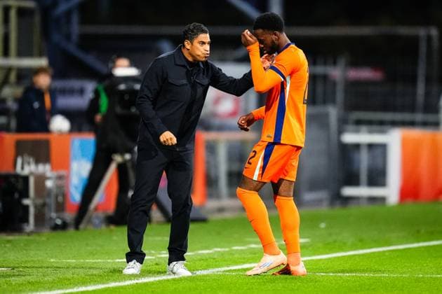 International friendlies: The Netherlands U21, U 21 v Lithuania U21 Emmen - Michael Reiziger Head Coach of The Netherlands U21, Lamare Bogarde of The Netherlands U21 during the a friendly match. The match is set between The Netherlands U21 and Lithuania U21 at De Oude Meerdijk on 14 October 2025 in Emmen, The Netherlands. (VK Sportphoto Yannick Verhoeven) Copyright: xYannickxVerhoevenx