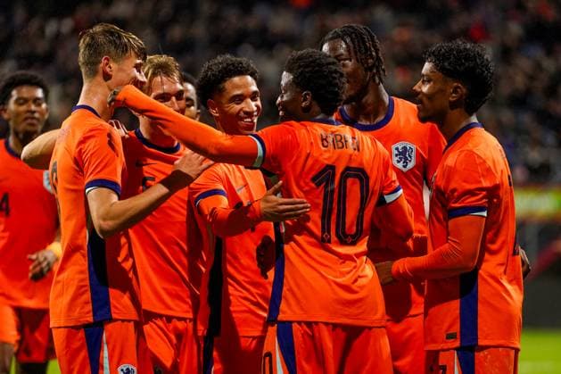 2025-10-14 Netherlands U21, U 21 v Lithuania U21 - World Friendly International EMMEN, NETHERLANDS - OCTOBER 14: Isaac Babadi of Netherlands U21 runs with the ball during the World Friendly international match, Länderspiel, Nationalmannschaft between Netherlands U21 and Lithuania U21 at De Oude Meerdijk on October 14, 2025 in Emmen, Netherlands. Emmen De Oude Meerdijk Netherlands Content not available for redistribution in The Netherlands directly or indirectly through any third parties. Copyright: xAndrexWeeningx
