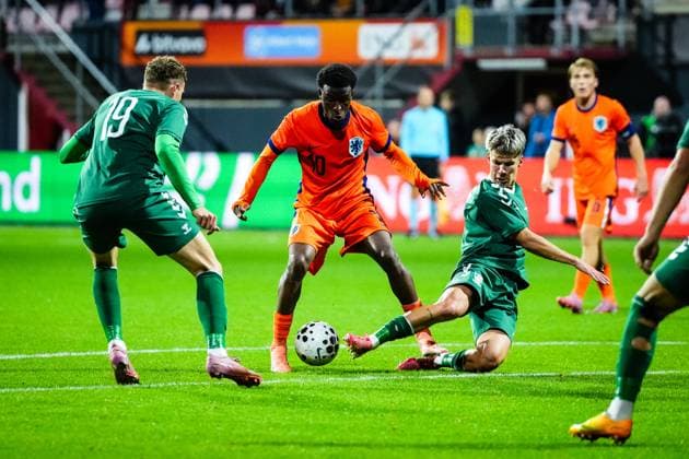 International friendlies: The Netherlands U21, U 21 v Lithuania U21 Emmen - Isaac Babadi of The Netherlands U21, Nikita Pavlovskij of Lithuania U21 during the a friendly match. The match is set between The Netherlands U21 and Lithuania U21 at De Oude Meerdijk on 14 October 2025 in Emmen, The Netherlands. (VK Sportphoto Yannick Verhoeven) Copyright: xYannickxVerhoevenx