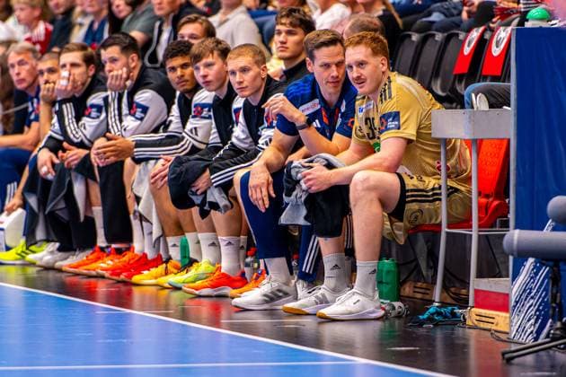 Sven Sören Christophersen TSV Hannover Burgdorf, Sporting Director Lukas Stutzke TSV Hannover Burgdorf, Nr 39 L R , Fredericia Handboldklub red against TSV Hannover Burgdorf beige 1 Matchday of Group Matches EHF European League 2025 2026 14 10 2025, Middelfart Sparekasse ARENA Fredericia, DEN , Copyright: xJanxGuentherx xTSVxHannover-Burgdorfx