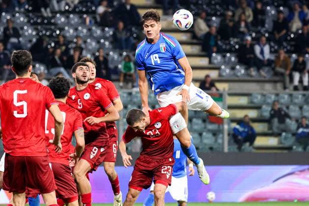 Gabriele Guarino and Artem Badikian during Qualifying - Italy U21, U 21 vs Armenia U21, UEFA European Football Championship in Cremona, Italy, October 14 2025  Copyright: xRobertaxCorradin IPAxSportx xipa-agency.netx xx IPA_66548116 IPA_Agency_IPA66548116