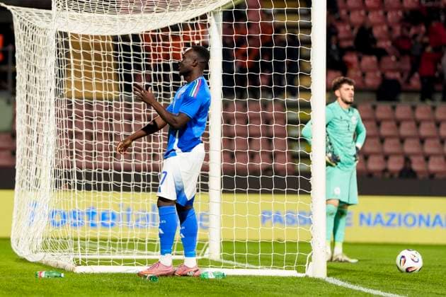 Italy™s Seydou Fini celebrates after scoring the 4-0 goal for his team during the qualifying round for the 2027 UEFA European Under-21 Championship between Italy and Armenia (Group E - Day 5) at the Giovanni Zini Stadium in Cremona, Italy - October 14, 2025. - Soccer  Copyright: xFabioxFerrari LaPressex