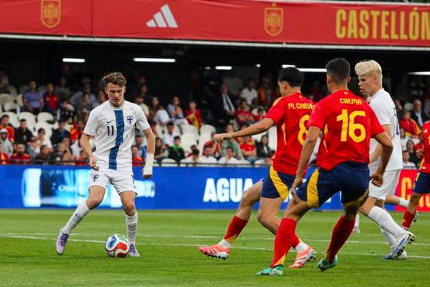 October 14, 2025, Castellon, Castellon, SPAIN: Marius Soderback of Finlandia U21, U 21 in action during the UEFA EURO, EM, Europameisterschaft,Fussball U-21 qualitication, Group A, football match played between Spain U21 and Finland U21 at Skify Castalia stadium on October 14, 2025, in Castellon, Spain. Castellon SPAIN - ZUMAa181 20251014_zaa_a181_005 Copyright: xIvanxTerronx