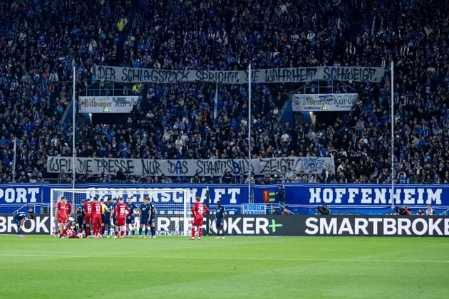 Banner as a protest criticism of the fans Ultras to the police with the slogan The baton speaks, the truth is silent, because the press only shows the state image, GER, TSG 1899 Hoffenheim vs 1 FC Koeln, Fussball Bundesliga, 6 Spieltag, Saison 2025 2026, 03 10 2025 DFB DFL regulations prohibit any use of photographs as image sequences and or quasi video GER, TSG 1899 Hoffenheim vs 1 FC Koeln, Fussball Bundesliga, 6 Spieltag, Saison 2025 2026, 03 10 2025 Sinsheim Copyright: xEibner-Pressefoto Memmlerx EP_MMR