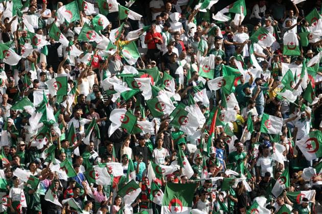 Algerie vs Ouganda qualification pour la Coupe du Monde de la FI Supporters algeriens en liesse avant le match de qualification pour la Coupe du Monde de la FIFA 2026 entre l Algerie et Botswana au Stade Hocine Ait Ahmed a Tizi Ouzou, AlgÃ rie, le 04 Septembre 2025 (Photo By Billel Bensalem APP) tizi ouazou Algerie Copyright: xAPPxAlgeriexPressxPhotosxBillelxBensalemx xAPPx IMG_3403