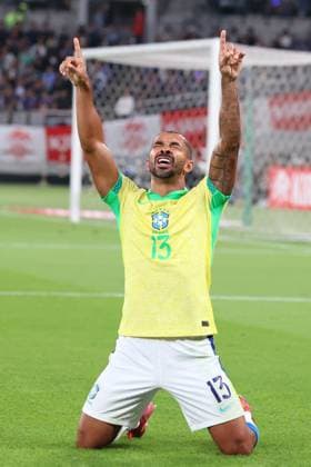 October 14, 2025, Tokyo, Japan - Brazil s Paulo Henrique throws his arms in the air as he scores a goal at the Kirin Challenge Cup football match at the Ajinomoto stadium in Tokyo on Tuesday, October 14, 2025. Brazil was defeated by Japan 2-3. (photo by Yoshio Tsunoda AFLO) Noxthirdxpartyxsales  aflo_306960847