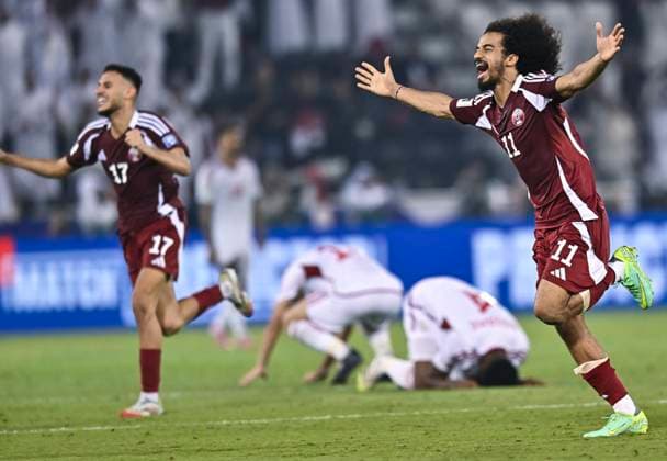 UQATAR v NITED ARAB EMIRATES-2026 FIFA World Cup, WM, Weltmeisterschaft, Fussball ASIAN QUALIFIER PLAYOFFS Akram Afif of Qatar celebrate after the team s victory in the FIFA World Cup 2026 AFC Asian qualifiers playoffs group A match between Qatar and United Arab Emirates at Jassim Bin Hamad Stadium in Doha, Qatar, on October 14, 2025. DOHA Qatar Copyright: xNOUSHADx