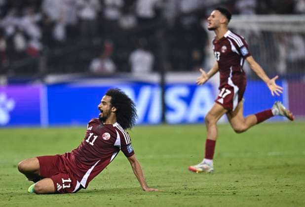 UQATAR v NITED ARAB EMIRATES-2026 FIFA World Cup, WM, Weltmeisterschaft, Fussball ASIAN QUALIFIER PLAYOFFS Akram Afif (L) and Mohamed Naceur Manai (R) of Qatar celebrate after the team s victory in the FIFA World Cup 2026 AFC Asian qualifiers playoffs group A match between Qatar and United Arab Emirates at Jassim Bin Hamad Stadium in Doha, Qatar, on October 14, 2025. DOHA Qatar Copyright: xNOUSHADx