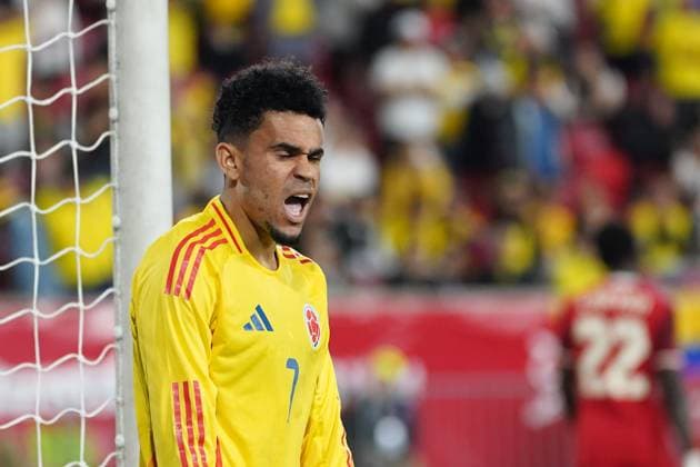 Canada v Colombia - International Friendly, Länderspiel, Nationalmannschaft Match Luis Diaz 7 of Colombia reacts after missing a goal during the International Friendly match between Canada and Colombia at Sports Illustrated Stadium on October 14, 2025 in Harrison, Nueva Jersey. (Photo by Leonardo Ramirez Eyepix Group) Copyright: xLeonardoxRamirezx xEyepixxGroupx LR-14102025-05759