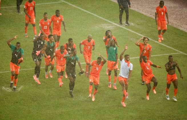 Football FIFA World Cup, WM, Weltmeisterschaft, Fussball Qualifier Ivory Coast v Kenya in Abidjan, Ivory Coast Ivory Coast celebrate qualifying for the World Cup after the FIFA World Cup Group F qualifying match between Ivory Coast and Kenya at Alassane Ouattara Stadium, Abidjan, Ivory Coast on October 14, 2025. Ivory Coast have qualified for the FIFA World Cup 2026. Matrix Image Joseph Zahui Abidjan Ivory Coast  Copyright: xMatrixxImagesx xJosephxZahuix