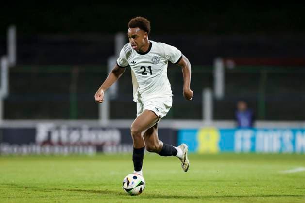 Assan Ouedraogo (Germany) kontrolliert den Ball, UEFA Under21 Championship 2027 - Qualification Group F, Northern Ireland U21, U 21 vs Germany U21, The Oval am 14. October 2025 in Belfast, Vereinigtes Königreich. (Foto von Marco Steinbrenner DeFodi Images) Assan Ouedraogo (Germany) controls the ball, UEFA Under21 Championship 2027 - Qualification Group F, Northern Ireland U21 vs Germany U21, The Oval, October 14, 2025 in Belfast, United Kingdom. (Photo by Marco Steinbrenner DeFodi Images) Assan Ouedraogo Germany controls the ball, UEFA Under21 Championship 2027 Qualification Group F, Northern Ireland U21 vs Germany U21, The Oval on October 14, 2025 in Belfast, United Kingdom Photo by Marco Steinbrenner DeFodi Images Assan Ouedraogo Germany controls the ball, UEFA Under21 Championship 2027 Qualification Group F, Northern Ireland U21 vs Germany U21, The Oval, October 14, 2025 in Belfast, United Kingdom Photo by Marco Steinbrenner DeFodi Images