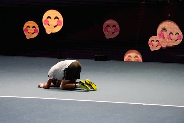UTS Hong Kong 2025 Day 2 American Tennis Player Jenson Brooksby kneeling on the ground during a match at UTS Hong Kong on October 15, 2025 in Hong Kong. (Photo by Vernon Yuen Nexpher Images)