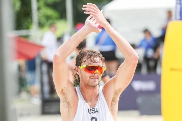 (251015) -- LAGUNA PROVINCE, Oct. 15, 2025 -- Logan Webber of the United States celebrates winning the men s qualification match between Hagen Smith Logan Webber of the United States and Florian Breer Luc Fluckiger of Switzerland at the Volleyball World Beach Pro Tour in Laguna Province, the Philippines, Oct. 15, 2025. ) (SP)THE PHILIPPINES-LAGUNA PROVINCE-VOLLEYBALL WORLD BEACH PRO TOUR ROUELLExUMALI 