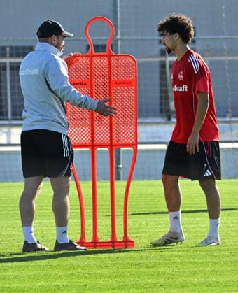 15 10 2025 Soccer 2 Soccer Bundesliga Season 2025 2026 1 FC Nürnberg Nuernberg FCN Club Training Sportfoto Zink xwoxzix Dominik Schmitt Transition Coach 1 FC Nürnberg FCN Ayoub Chaikhoun 17, 1 FC Nürnberg FCN