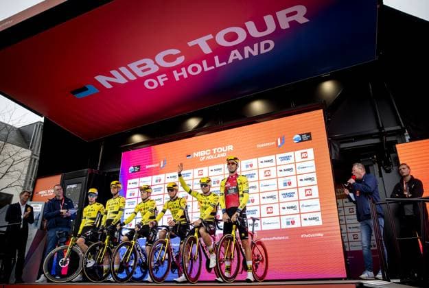 DORDRECHT The riders of Team Visma Lease a Bike before the start of the first stage of the Tour of Holland. For the first time in 21 years, a cycling race will be held on Dutch soil. ANP KOEN VAN WEEL xVIxANPxSportx xxANPxIVx 539254994 originalFilename: 539254994.jpg
