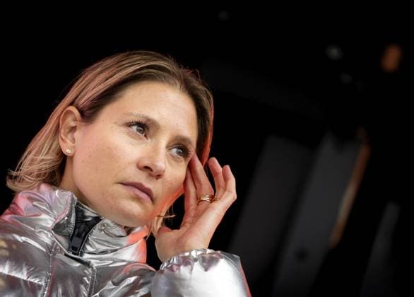DORDRECHT Race director Roxane Knetemann before the start of the first stage of the Tour of Holland. For the first time in 21 years, a cycling race will be held on Dutch soil. ANP KOEN VAN WEEL xVIxANPxSportx xxANPxIVx 539255290 originalFilename: 539255290.jpg